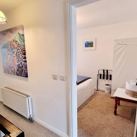 Causeway97 Townhouse Villa พอร์ตรัช ภายนอก รูปภาพ
