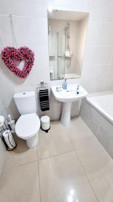 Causeway97 Townhouse Villa พอร์ตรัช ภายนอก รูปภาพ